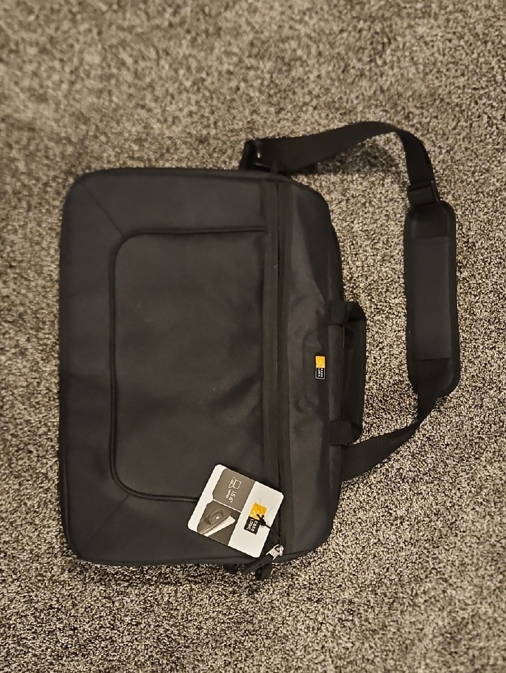 Case Logic Black Laptop 15.6 Messenger Bag